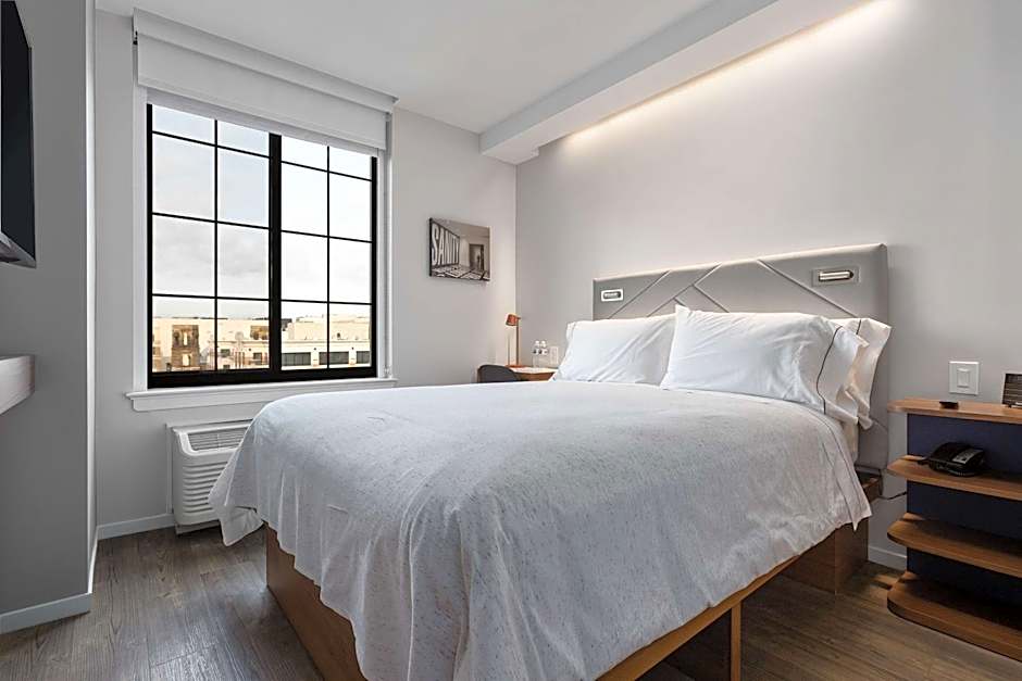 Motto by Hilton Washington DC City Center