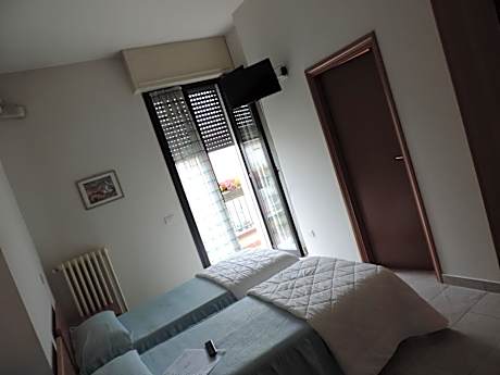 Twin Room with Bathroom