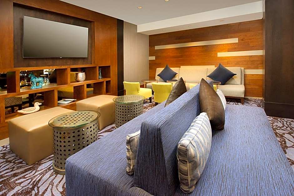 Skybridge Seattle Airport Hotel