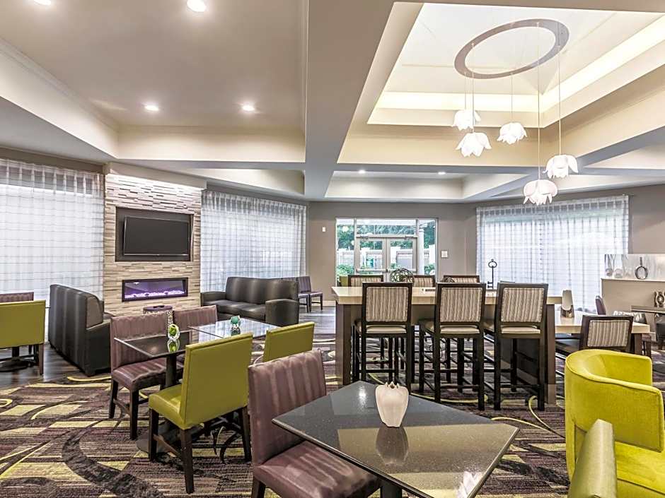 La Quinta Inn & Suites by Wyndham Atlanta Alpharetta