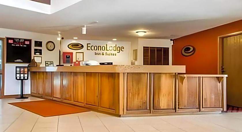 Econo Lodge Inn & Suites Stevens Point