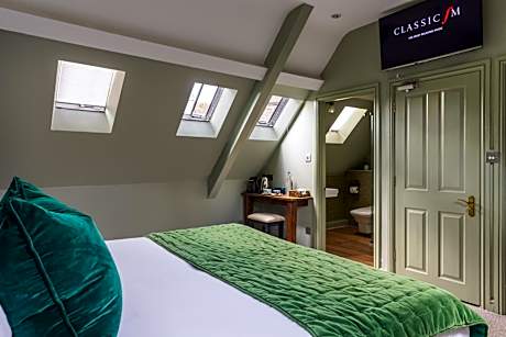 Superior Double Room - Stuart House