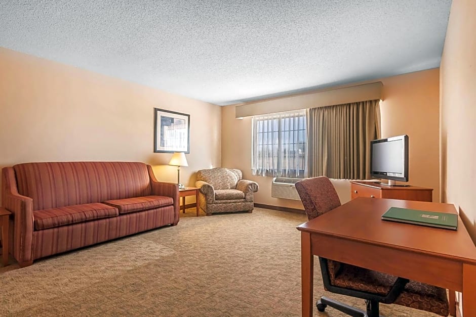 Quality Inn & Suites Owasso US-169