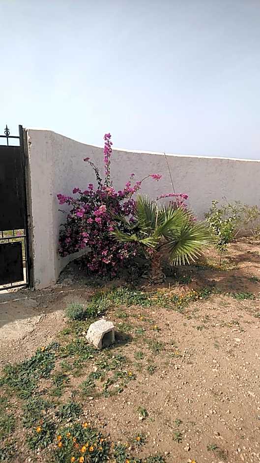 Villa en el campo sobre el mar