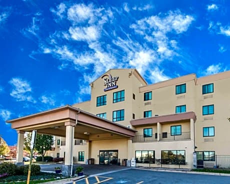 Sleep Inn & Suites