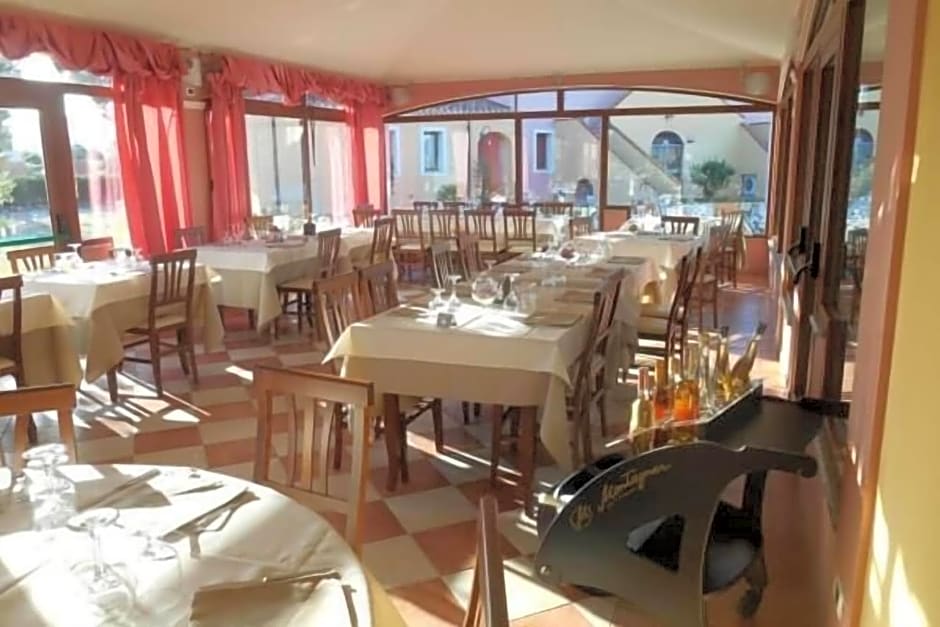 Rejna Residence Hotel