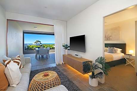 One-Bedroom Patio Apartment with Ocean View