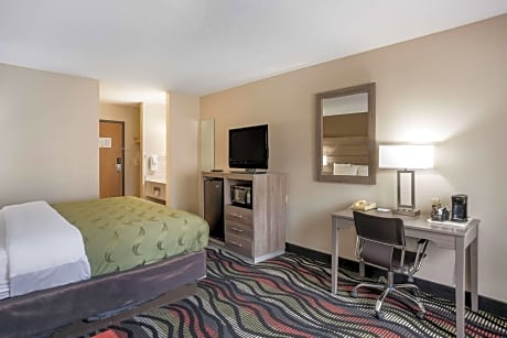 1 Queen Bed, Nonsmoking, Accessible