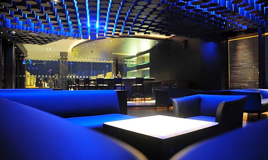 The Lalit Ashok Bangalore Hotel