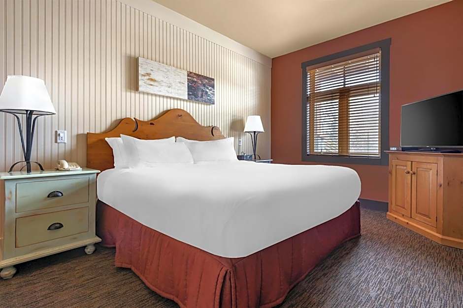 Photo 1 of 6 of 2 Bedroom 1 King Bed and 2 Twin Beds Suite, Ground Floor