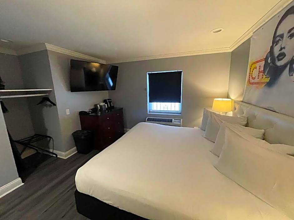 Foto 1 de 2 de 1 Double Bed, Mobility Accessible, Roll in Shower