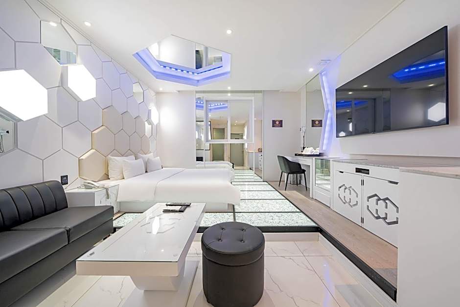 Wonju WJ Hotel Full House