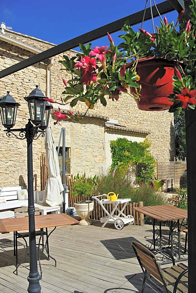 Logis Hôtel Restaurant Le Clos des Capitelles