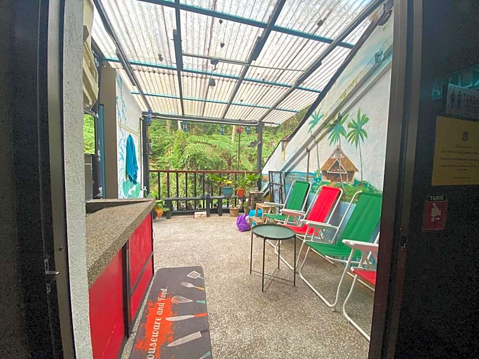 Hikers Sleep Port Guesthouse