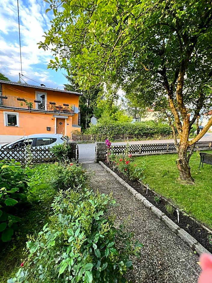 Pension DonauBlick Grein 1 , Spitzfeldstr 1