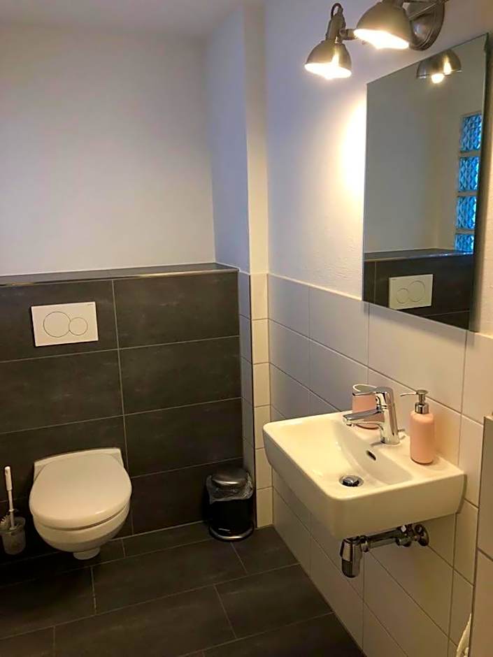 ZUM BAHNHÖFLE Restaurant & Hotel - Albbruck Am Rhein