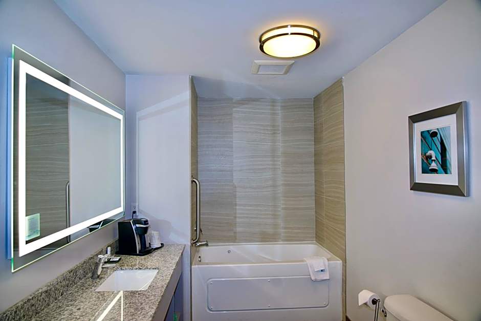 La Quinta Inn & Suites by Wyndham St Paul-Woodbury