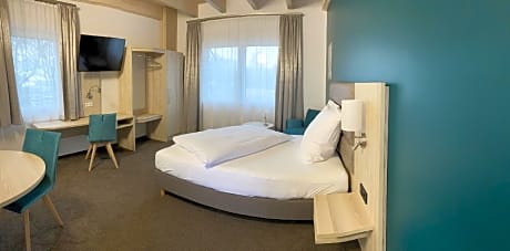 Kapitän -Business-Apartment-Eigenes Badezimmer-Blick auf die Landschaft