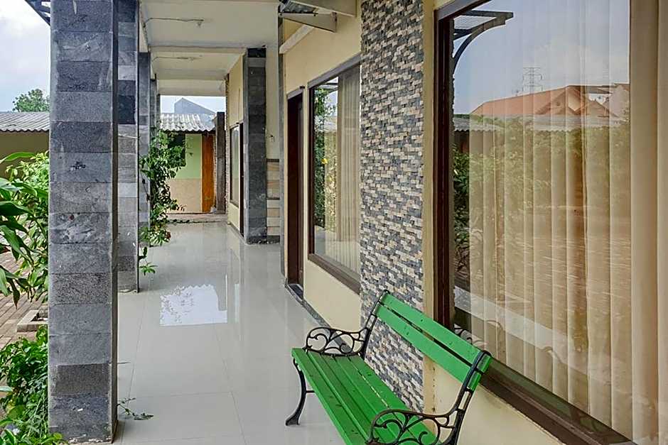 Bromo 22 Homestay Syariah near Terminal Bayuangga Probolinggo Mitra RedDoorz
