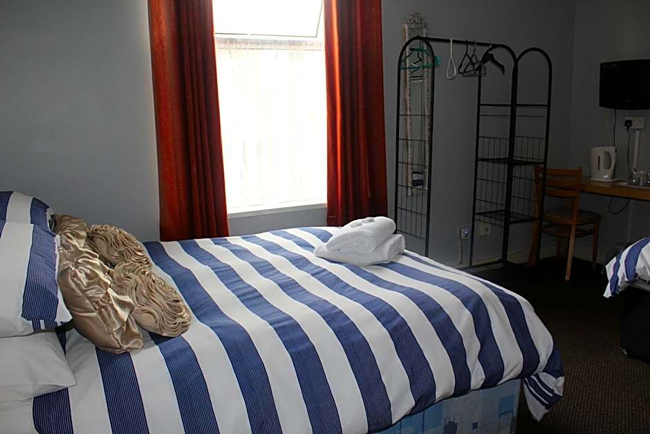 The Vale Apart Hotel