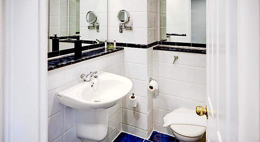 Warwickshire Park Hotel Kenilworth by Belvilla