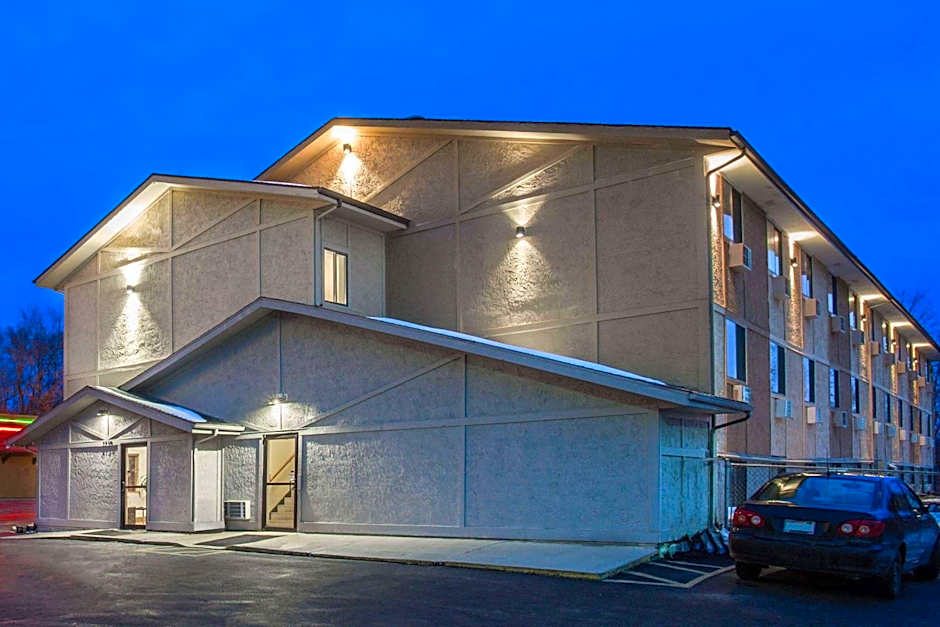 Super 8 by Wyndham Dubuque/Galena Area