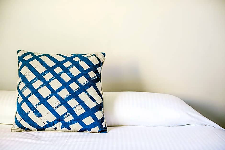 Melton Hotel Auburn