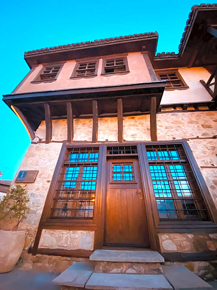 Aristotelous Alexandrou Historic Inn