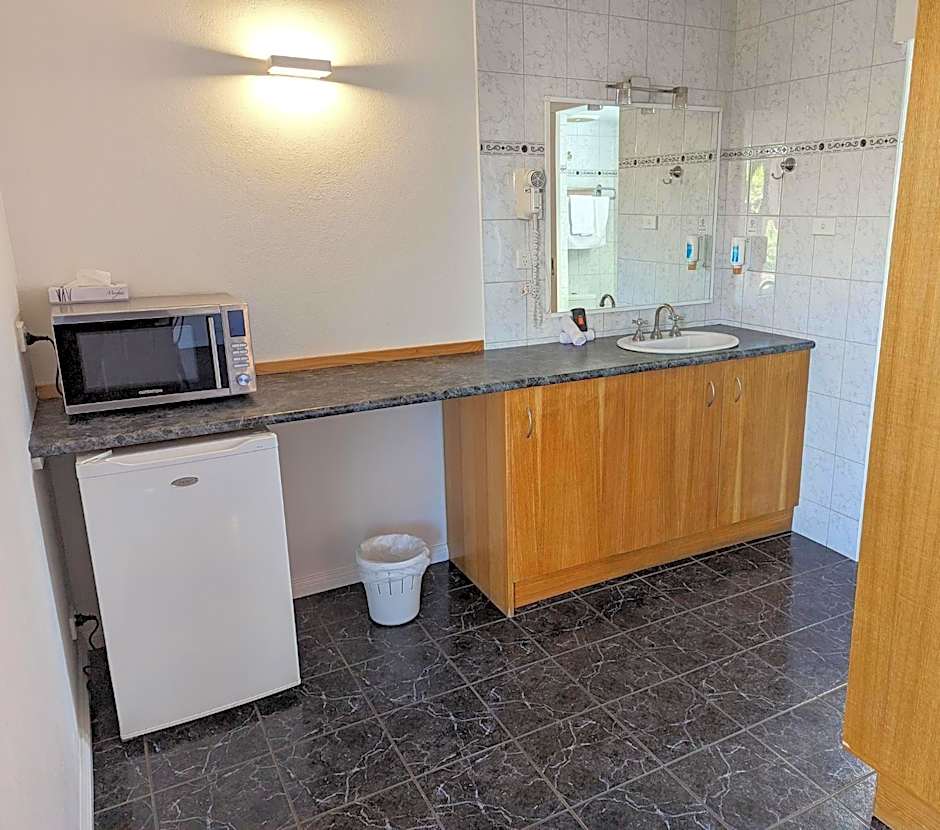 Arkana Motor Inn & Terrace Apartments