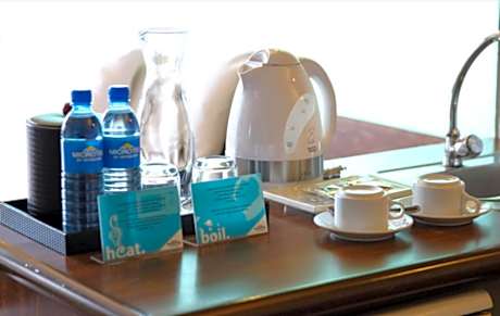 Queen Suite - Mobility Access/Non-Smoking