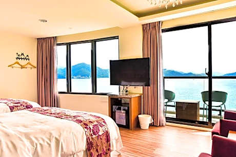 Luxury Quadruple Room