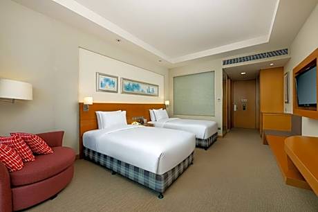 Standard Twin Room - High Floor