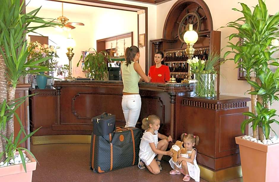 Hotel Milano Helvetia - in centro con piscina
