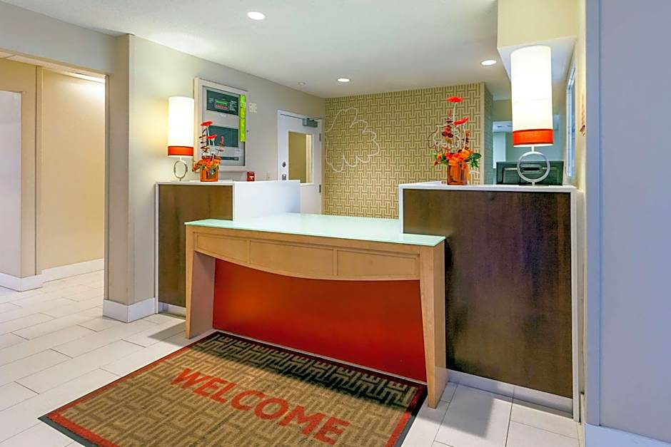 MainStay Suites Detroit Farmington Hills