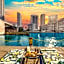 Spectacular View wBalcony Pool
