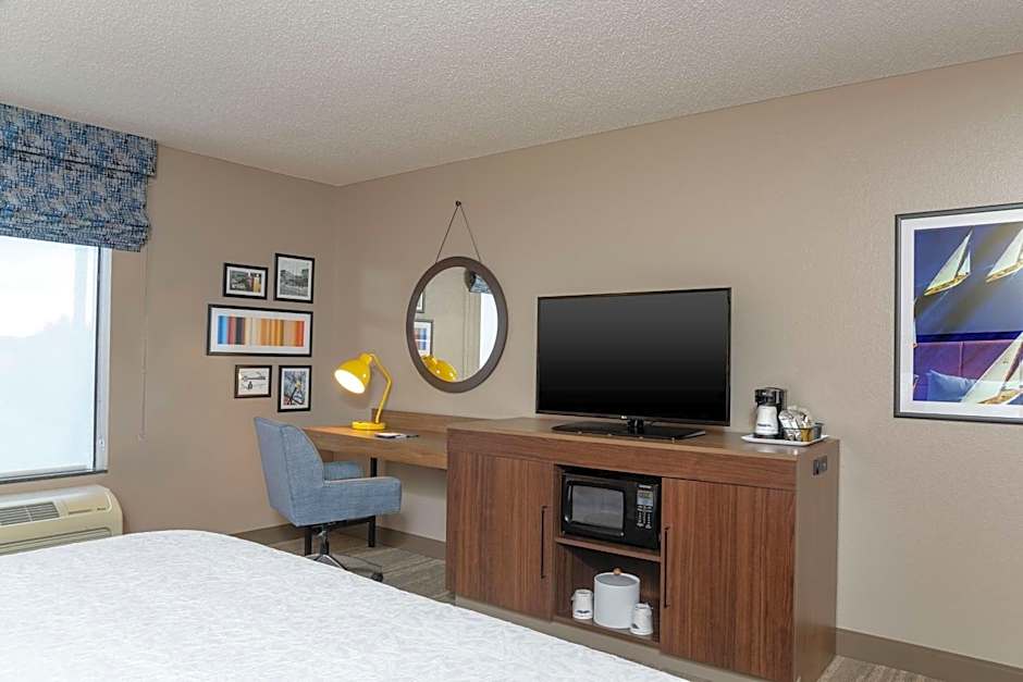 Hampton Inn By Hilton Warsaw