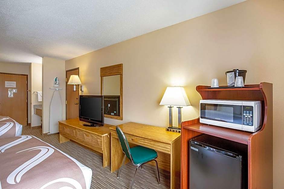 Quality Inn - Storm Lake