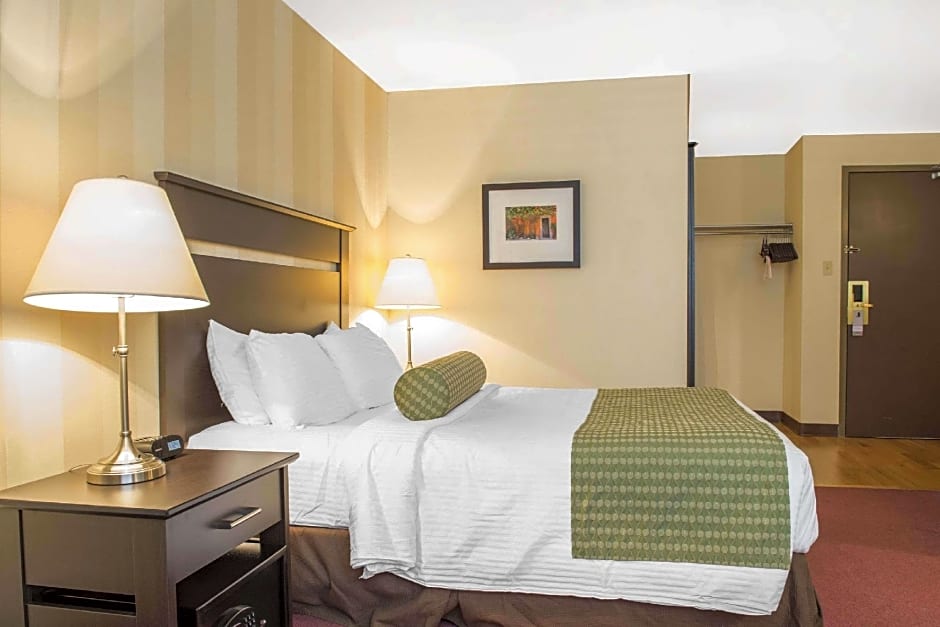 Clarion Hotel & Conference Centre Pembroke