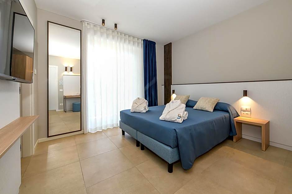 Petit Hotel