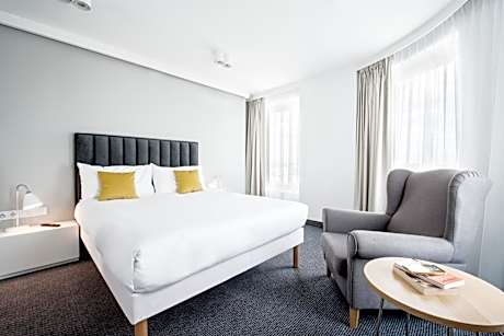 Standard Family Suite