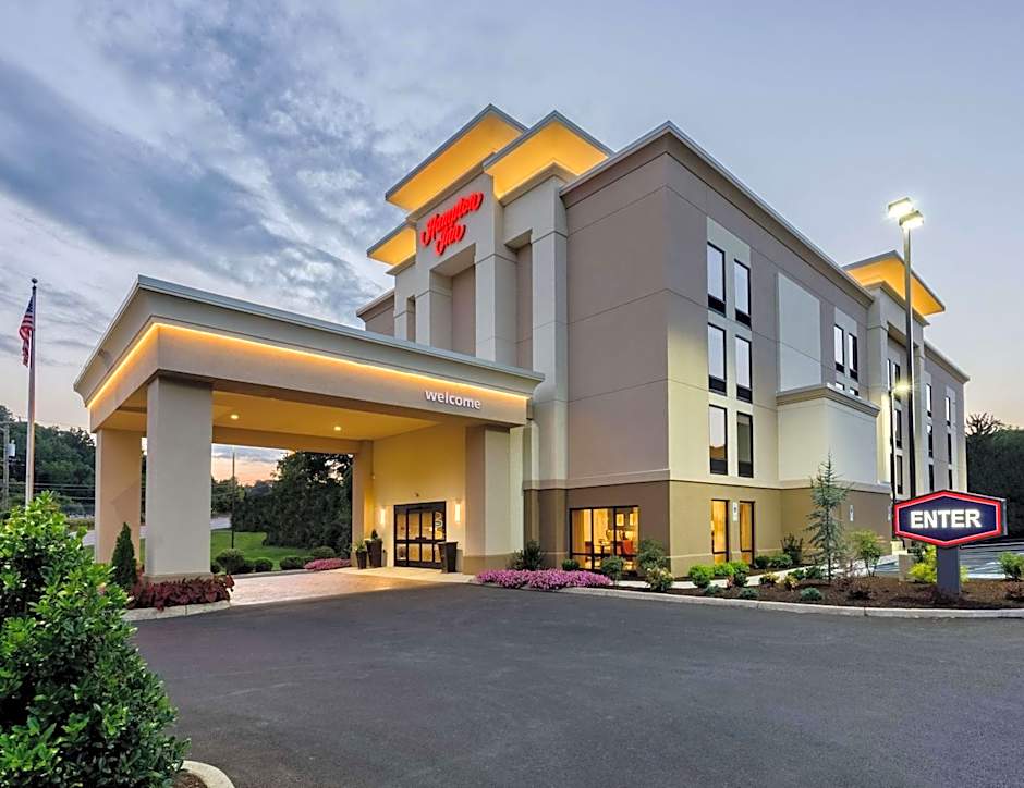 Photo 1 of 32 of Hampton Inn Covington