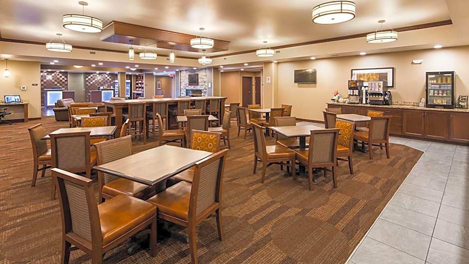 Best Western Plus Lincoln Inn & Suites