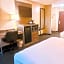Super 8 by Wyndham St Charles