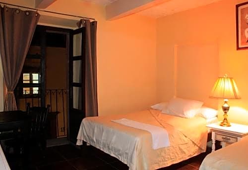 Hotel Allende