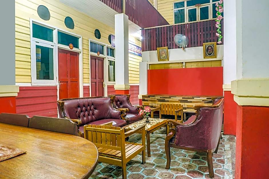 OYO Flagship 90890 Bratang Gede Residence