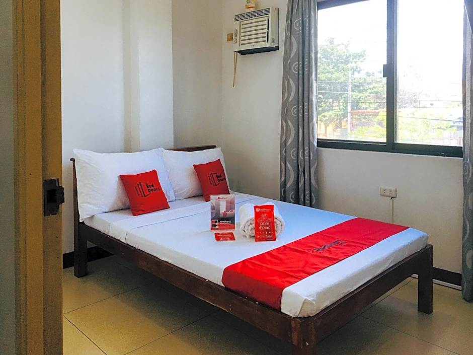 RedDoorz @ El Cuarto SRP Talisay