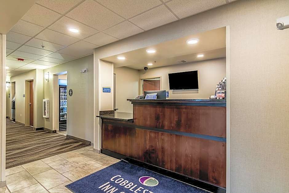 Cobblestone Inn & Suites - Barron