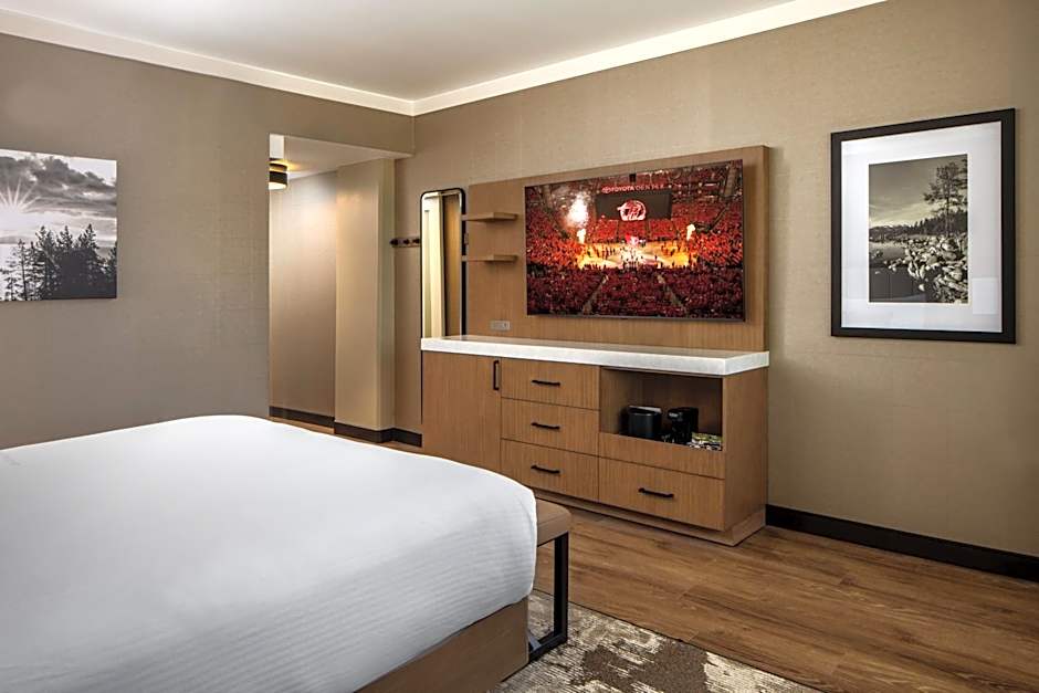 Golden Nugget Lake Tahoe Hotel & Casino