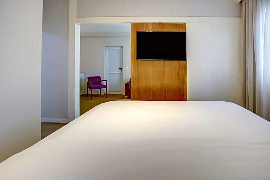 Quality Suites Alphaville