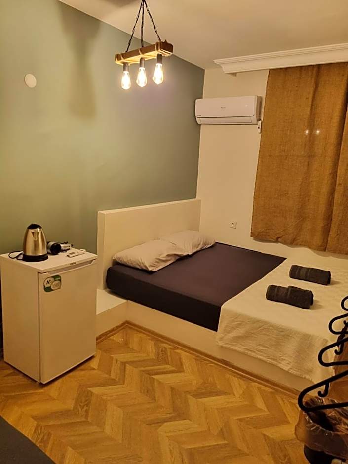 El Mundo Suites